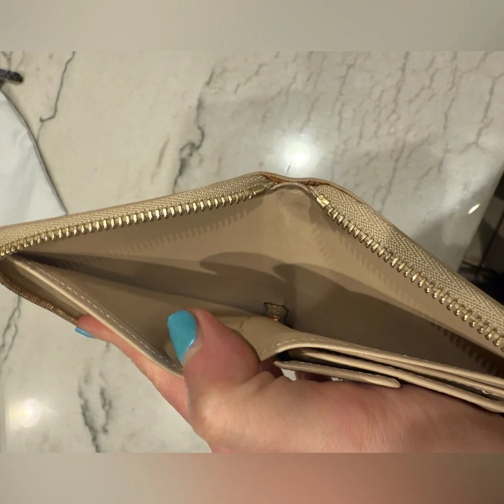 Louis Vuitton Yellow Vernis Small Zippy Wallet
